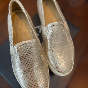 Naturalizer 12 wide - Gold metallic